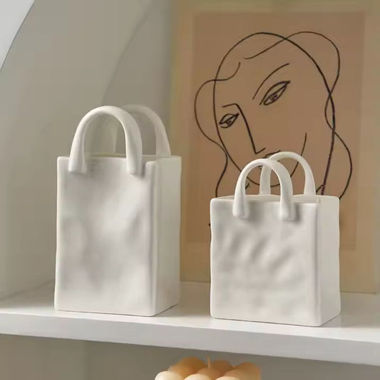 Kado Ceramic Vase – Tote-Inspired Modern Form