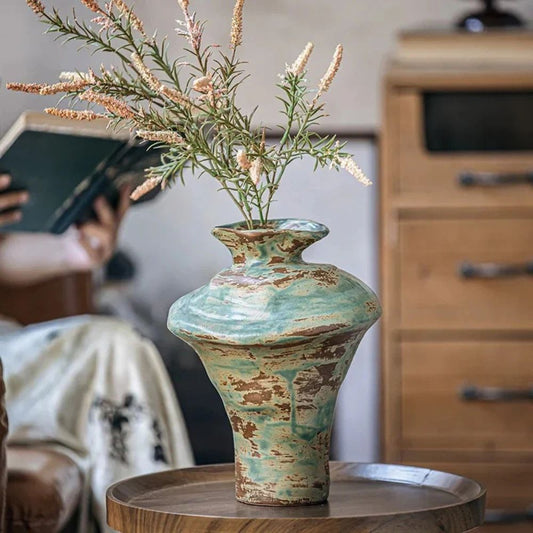 Amara Ceramic Vase – Sculpted Form with Timeless Grace