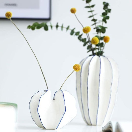 Hoshin Ceramic Vase – Starfruit-Inspired Sculptural Form