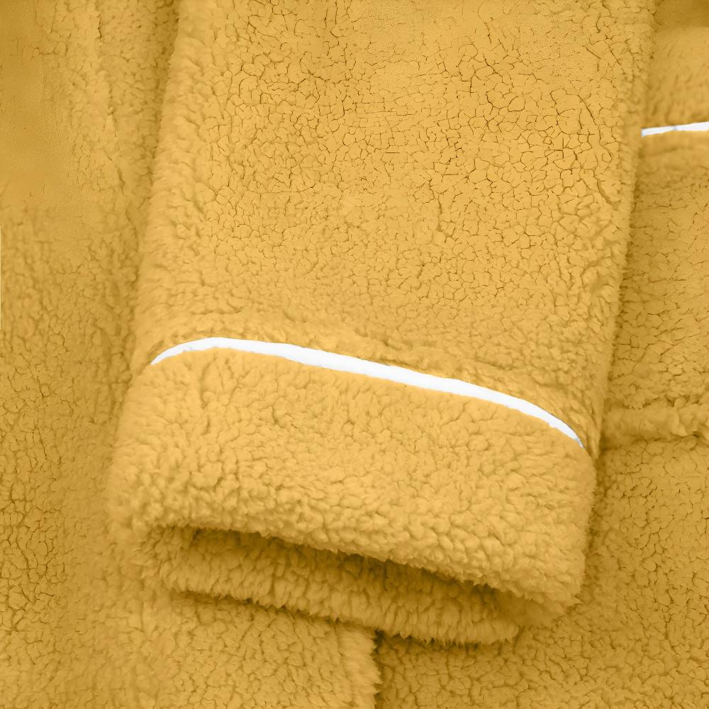 HanaFleece Comfort Coat – Gentle Warmth for Quiet Mornings