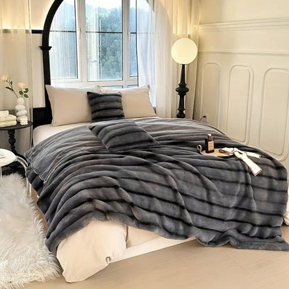Marivelle Faux Fur Blanket – Ruched Velvet Softness