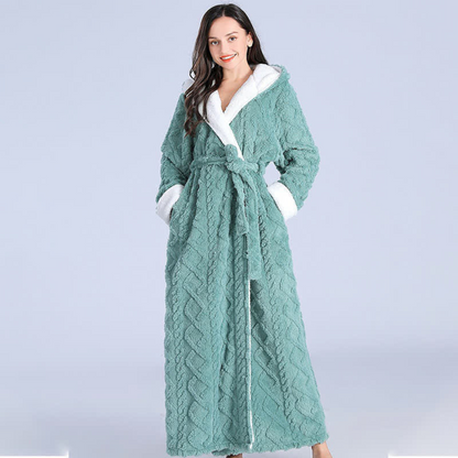 SoraNest Hooded Robe – Wrapped Warmth for Unhurried Living