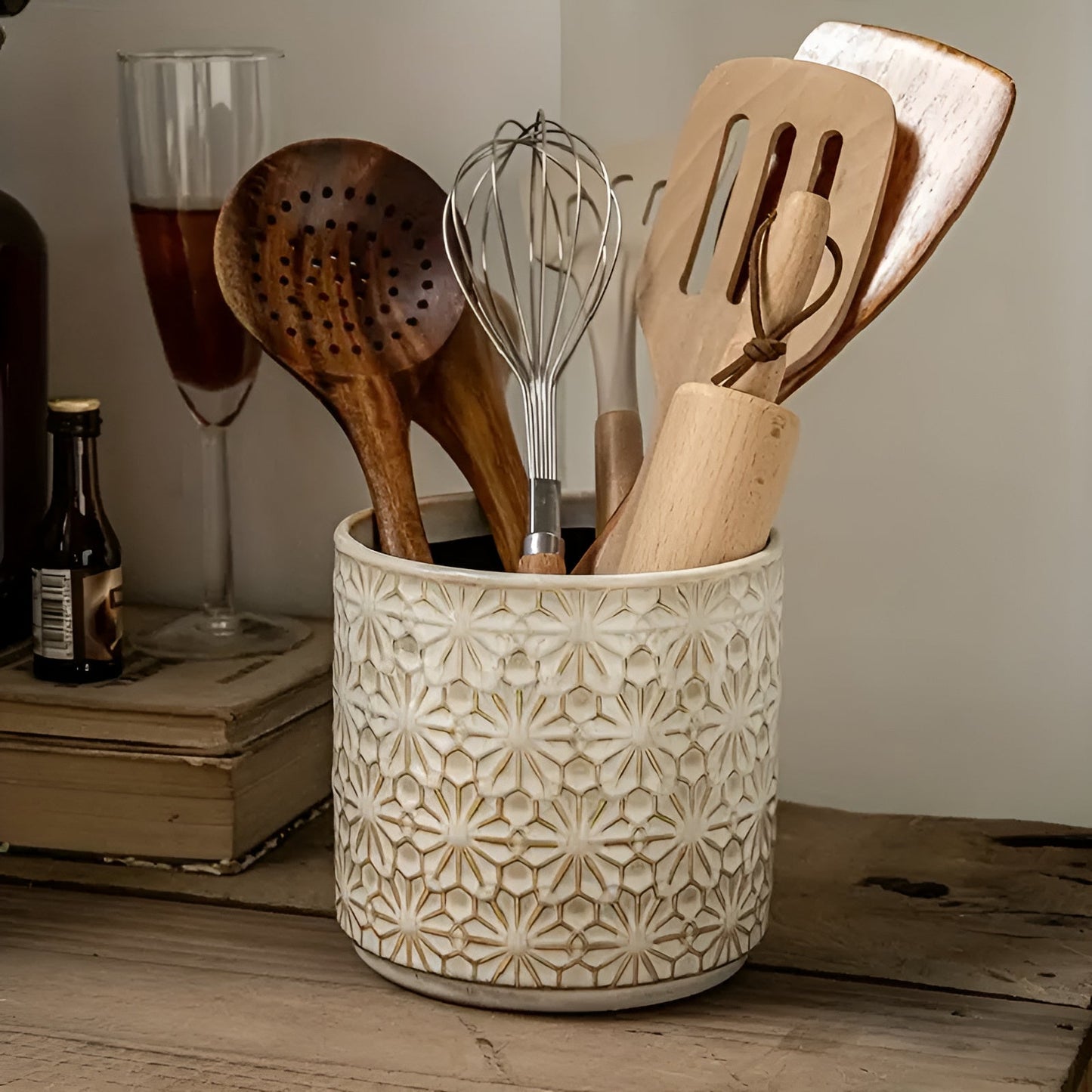 Hanami Ceramic Utensil Holder – Blooming Form in Everyday Use