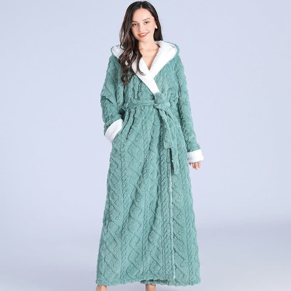 SoraNest Hooded Robe – Wrapped Warmth for Unhurried Living