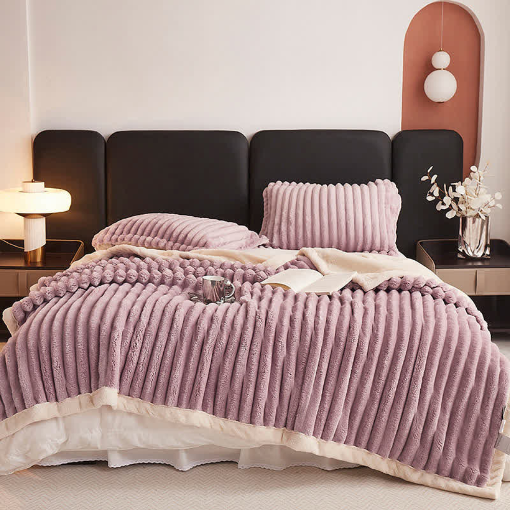 Noelle Faux Fur Blanket – Snuggly Fleece Comfort