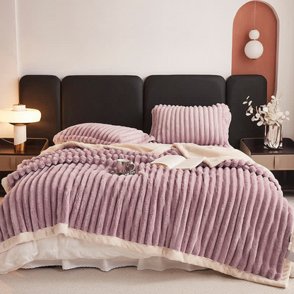 Noelle Faux Fur Blanket – Snuggly Fleece Comfort