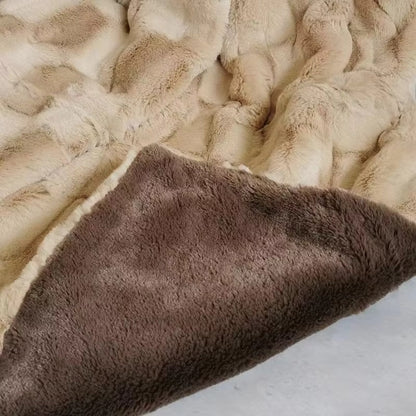CloudHaven Faux Fur Blanket – Luxe Warmth for Serene Evenings