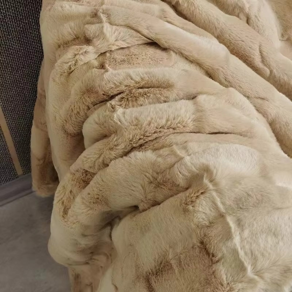 CloudHaven Faux Fur Blanket – Luxe Warmth for Serene Evenings