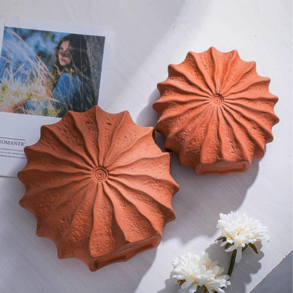 Kaiyo Ceramic Vase – Ocean-Inspired Sculptural Form