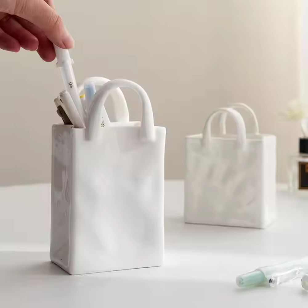 Kado Ceramic Vase – Tote-Inspired Modern Form