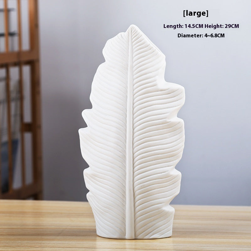LeafeForm Nordic Ceramic Vase – Sculptural Matte Stoneware for Modern Shelves