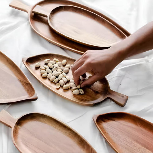 MoriLeaf Wooden Plate – Natural Form for Intentional Serving