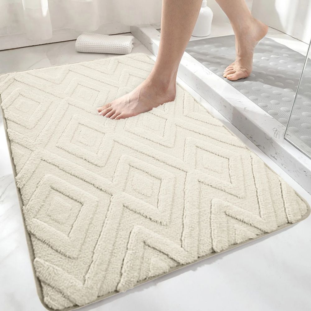 QuietaMat Bath Mat – Subtle Geometry, Soft Comfort