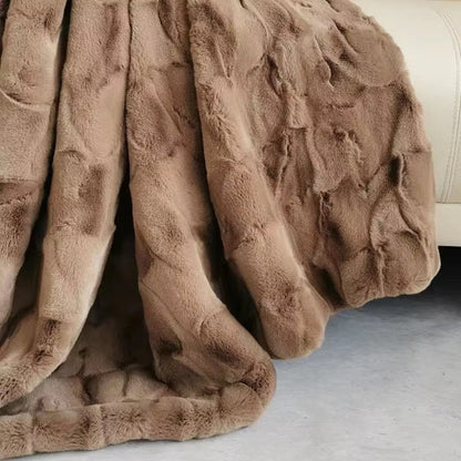 CloudHaven Faux Fur Blanket – Luxe Warmth for Serene Evenings