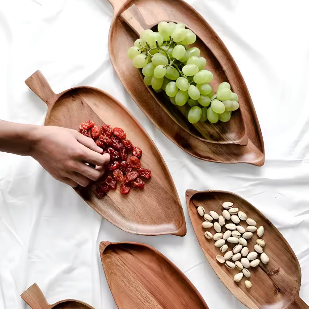 MoriLeaf Wooden Plate – Natural Form for Intentional Serving