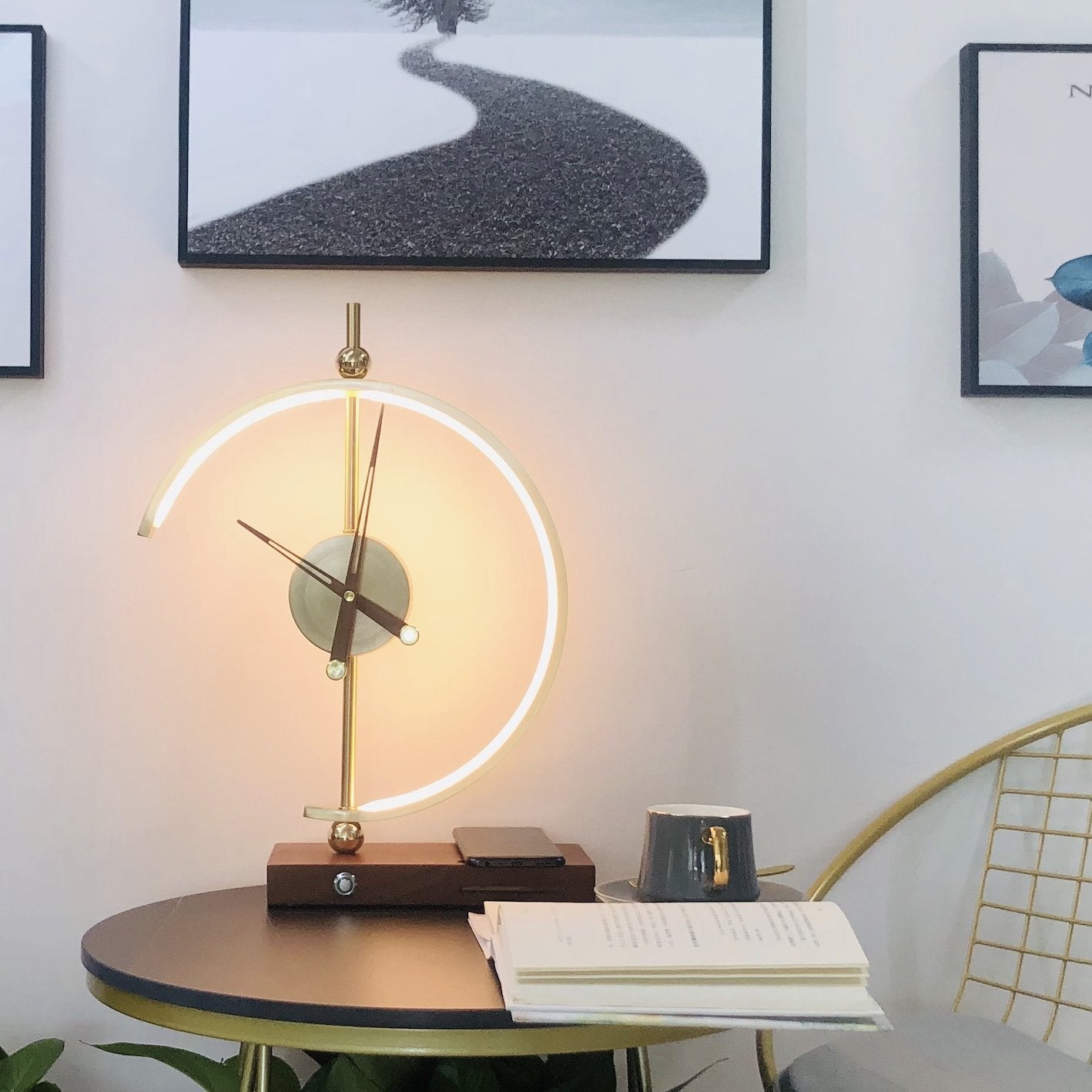 NokoriLight Desk Companion – Luxury Lamp, Clock & Wireless Charger