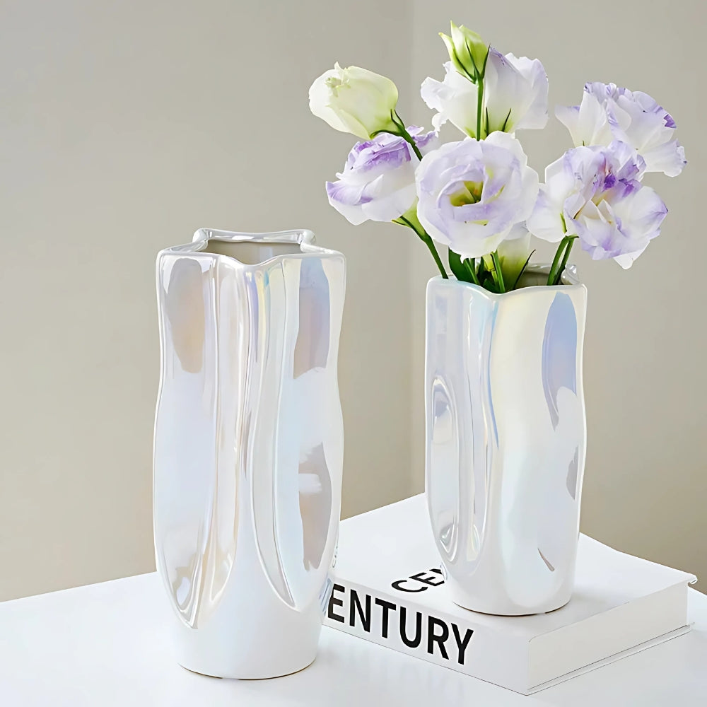 Sumi Ceramic Vase – Minimalist Form for Modern Living