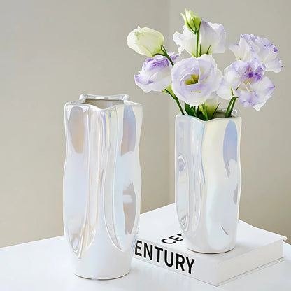 Sumi Ceramic Vase – Minimalist Form for Modern Living