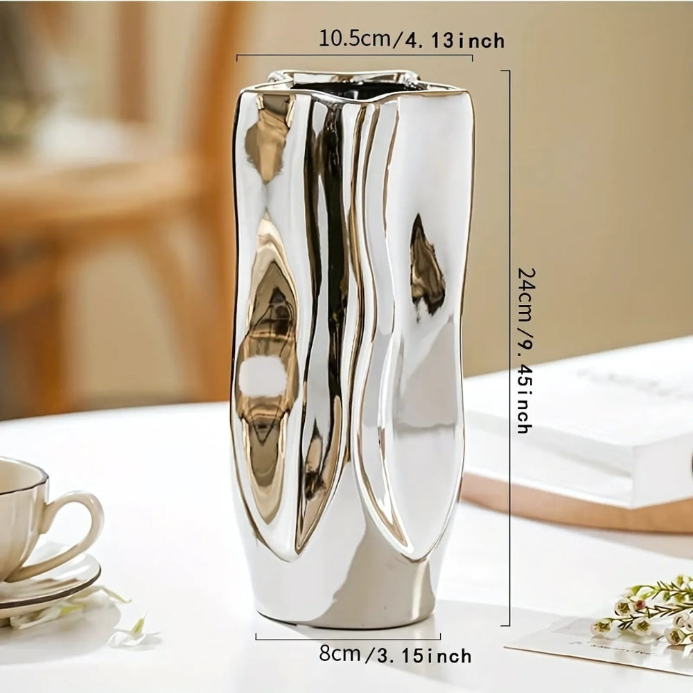 Sumi Ceramic Vase – Minimalist Form for Modern Living