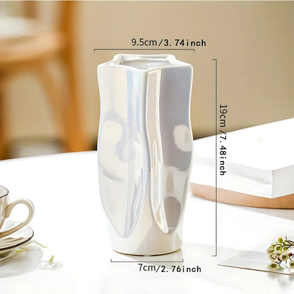 Sumi Ceramic Vase – Minimalist Form for Modern Living