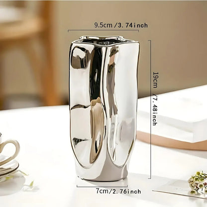 Sumi Ceramic Vase – Minimalist Form for Modern Living