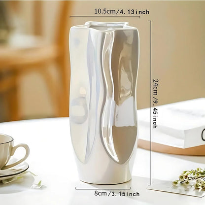 Sumi Ceramic Vase – Minimalist Form for Modern Living