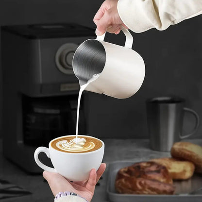 Foama Stainless Pitcher – Quiet Precision for Morning Rituals