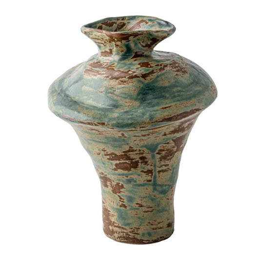 Amara Ceramic Vase – Sculpted Form with Timeless Grace