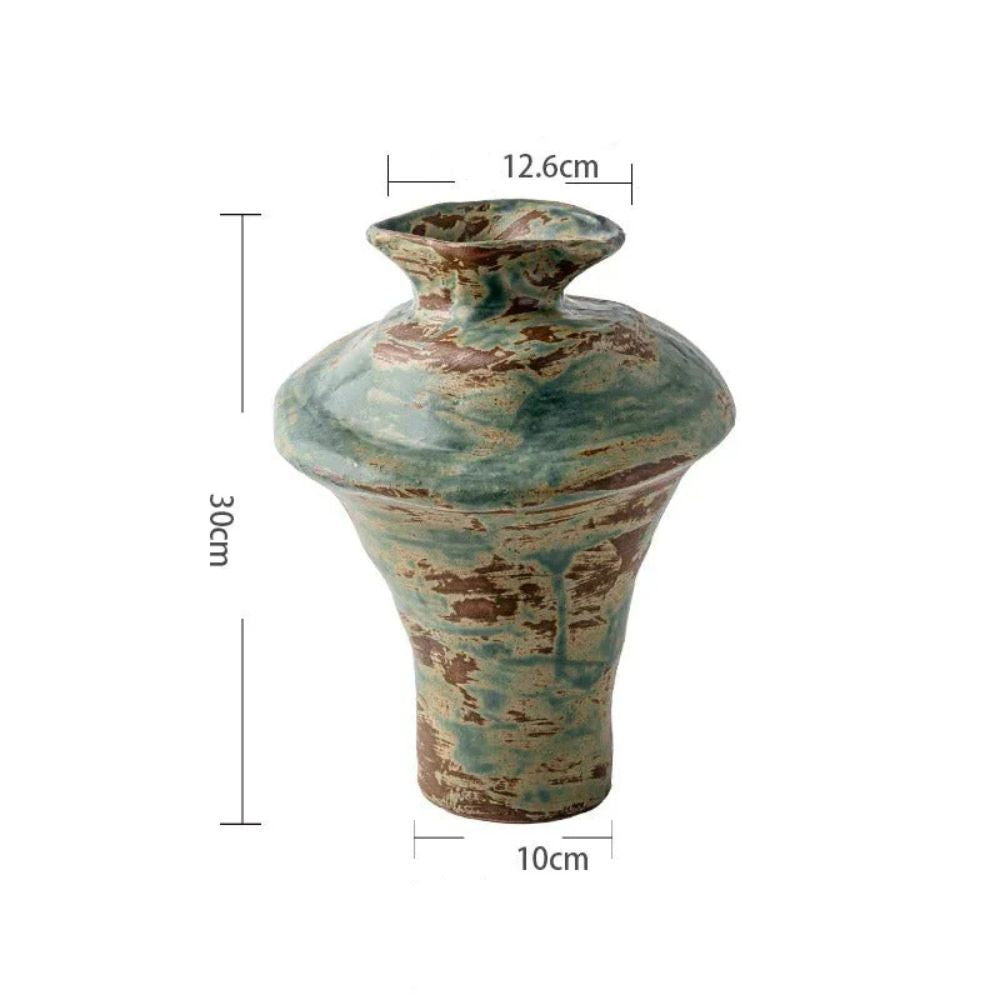 Amara Ceramic Vase – Sculpted Form with Timeless Grace