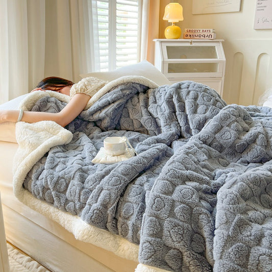 NestLayer Berber Fleece Blanket – Double-Layer Velvet Throw for Deeper Warmth