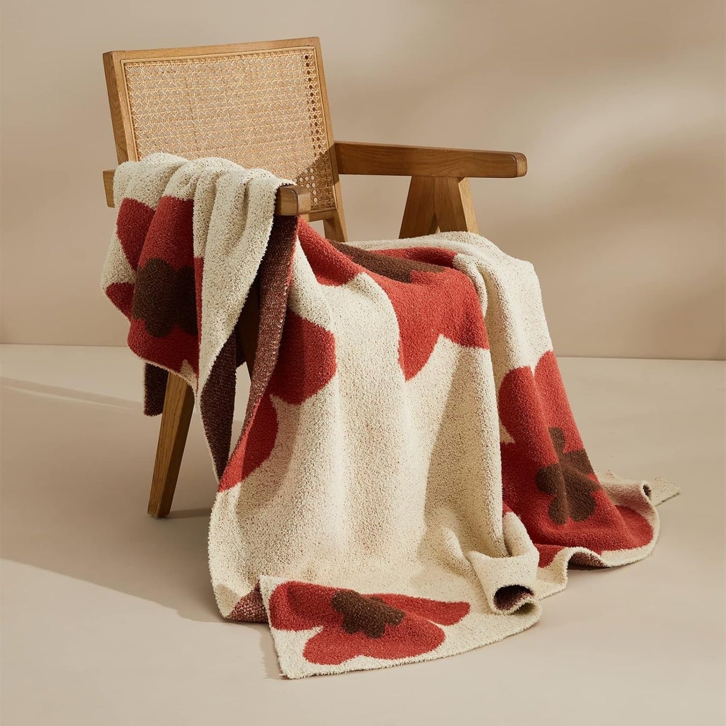 BloomWeave Floral Knitted Blanket – Soft Layers of Calm & Artistic Charm