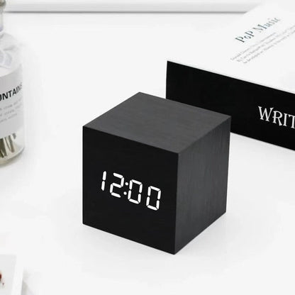 SerenGlow Cube Clock – Minimalist LED Alarm with Calm Display