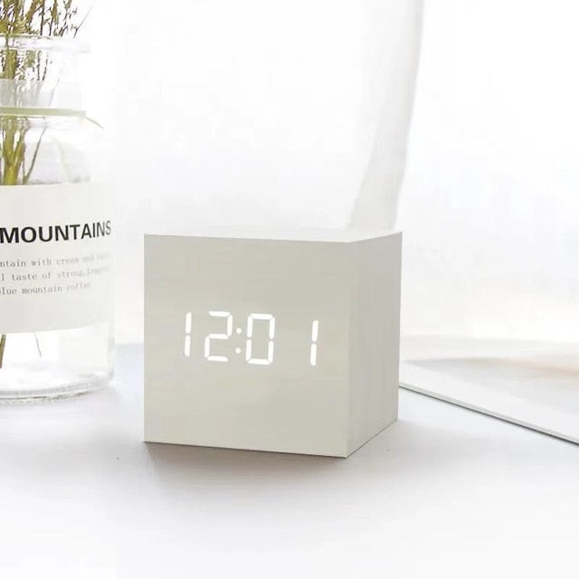 SerenGlow Cube Clock – Minimalist LED Alarm with Calm Display